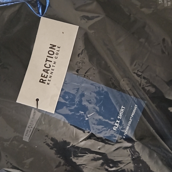 Kenneth Cole Mens "Flex" Dress Shirt.BRAND NEW w/ TAGS IN ORIGINAL PACKAGING!!! - Picture 3 of 7